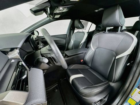 Used 2026 Toyota Camry SE w/ Convenience Package AWD/4WD image 2