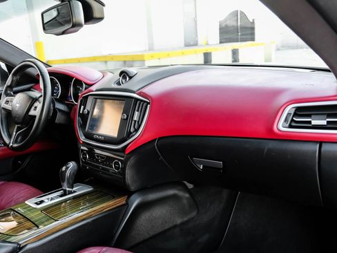 Used 2014 Maserati Ghibli image 14