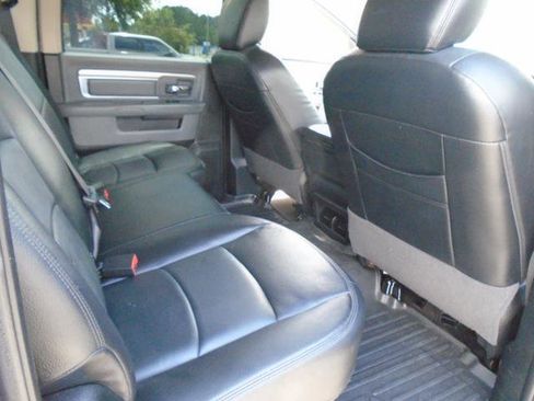 Used 2017 RAM 1500 Classic SLT image 27