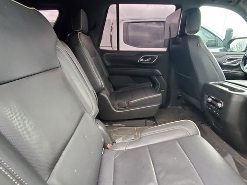 Used 2021 GMC Yukon SLT w/ SLT Luxury Plus Package image 6