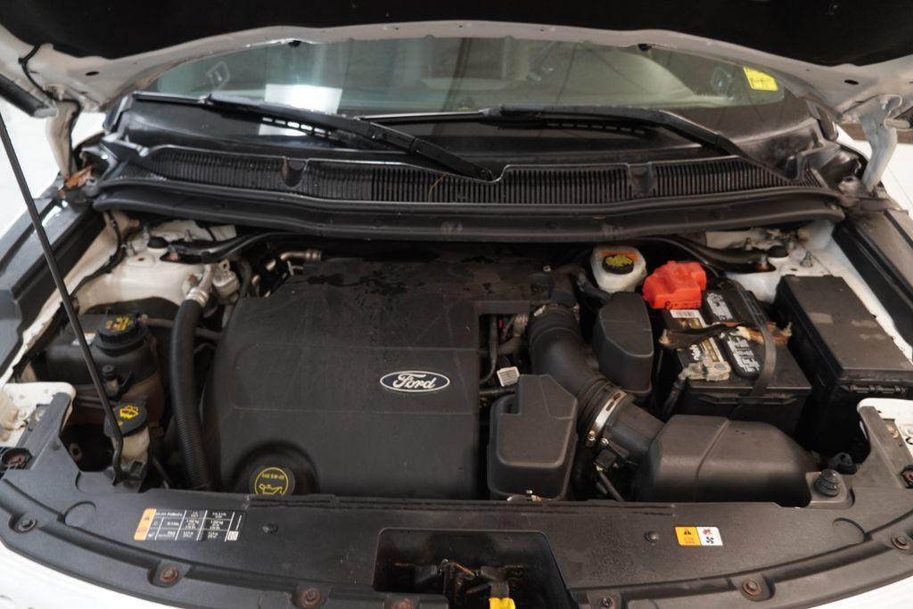 Used 2014 Ford Explorer Limited w/ Equipment Group 302A AWD/4WD image 17