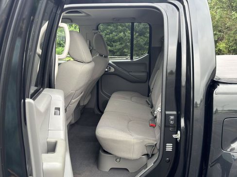 Used 2019 Nissan Frontier SV w/ Value Truck Package AWD/4WD image 12