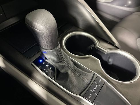 Used 2024 Toyota Camry LE FWD image 22