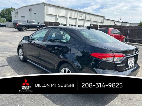 Used 2025 Toyota Corolla LE FWD image 17