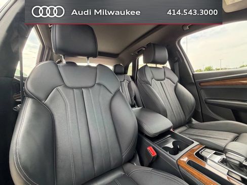 Used 2024 Audi Q5 e Premium Plus w/ Premium Plus Package AWD/4WD image 19