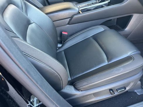 Used 2022 Nissan Pathfinder SL FWD image 22