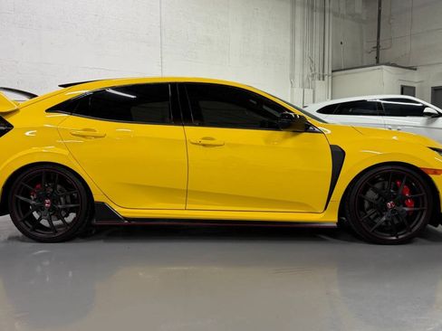 Used 2021 Honda Civic Type R Limited image 9