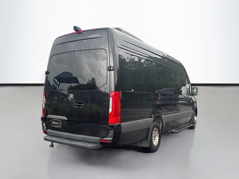 Used 2024 Mercedes-Benz Sprinter 3500 image 5