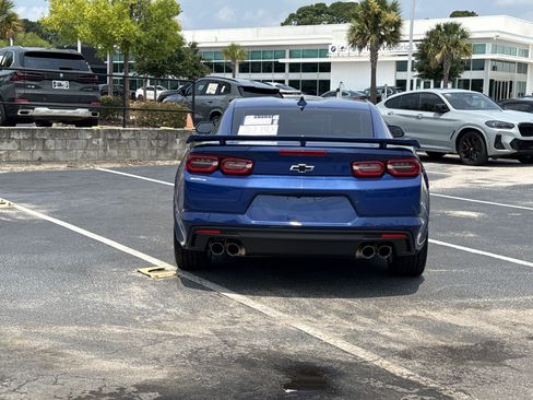 Used 2020 Chevrolet Camaro LT w/ Technology Package RWD image 16