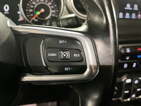 Used 2020 Jeep Wrangler Unlimited Sahara image 20