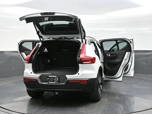 Used 2024 Volvo XC40 Recharge Ultimate w/ Protection Package Premier image 30