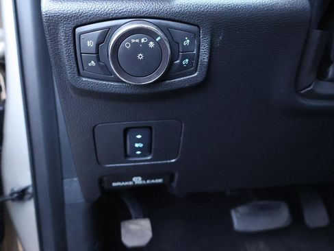 Used 2018 Ford F250 Lariat w/ Lariat Value Package AWD/4WD image 12
