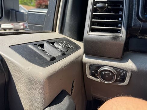 Used 2019 Ford F250 XL w/ Power Equipment Group AWD/4WD image 34