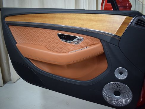 Certified 2023 Bentley Continental GT Azure image 39