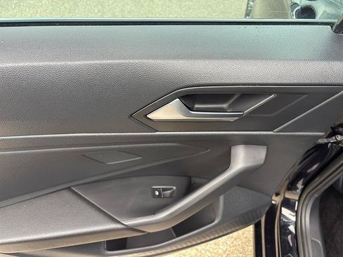 Used 2023 Volkswagen Jetta SE w/ Panoramic Sunroof Package FWD image 17