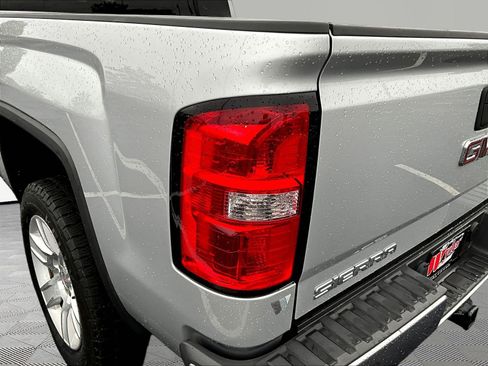 Used 2018 GMC Sierra 1500 SLE w/ SLE Value Package AWD/4WD image 23