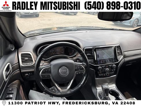 Used 2020 Jeep Grand Cherokee Limited AWD/4WD image 13