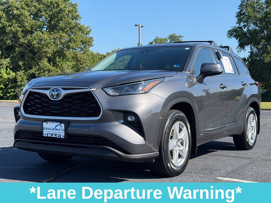 Used 2022 Toyota Highlander LE AWD/4WD image 14