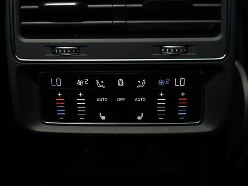 Used 2022 Audi SQ8 Prestige w/ Prestige Package image 41