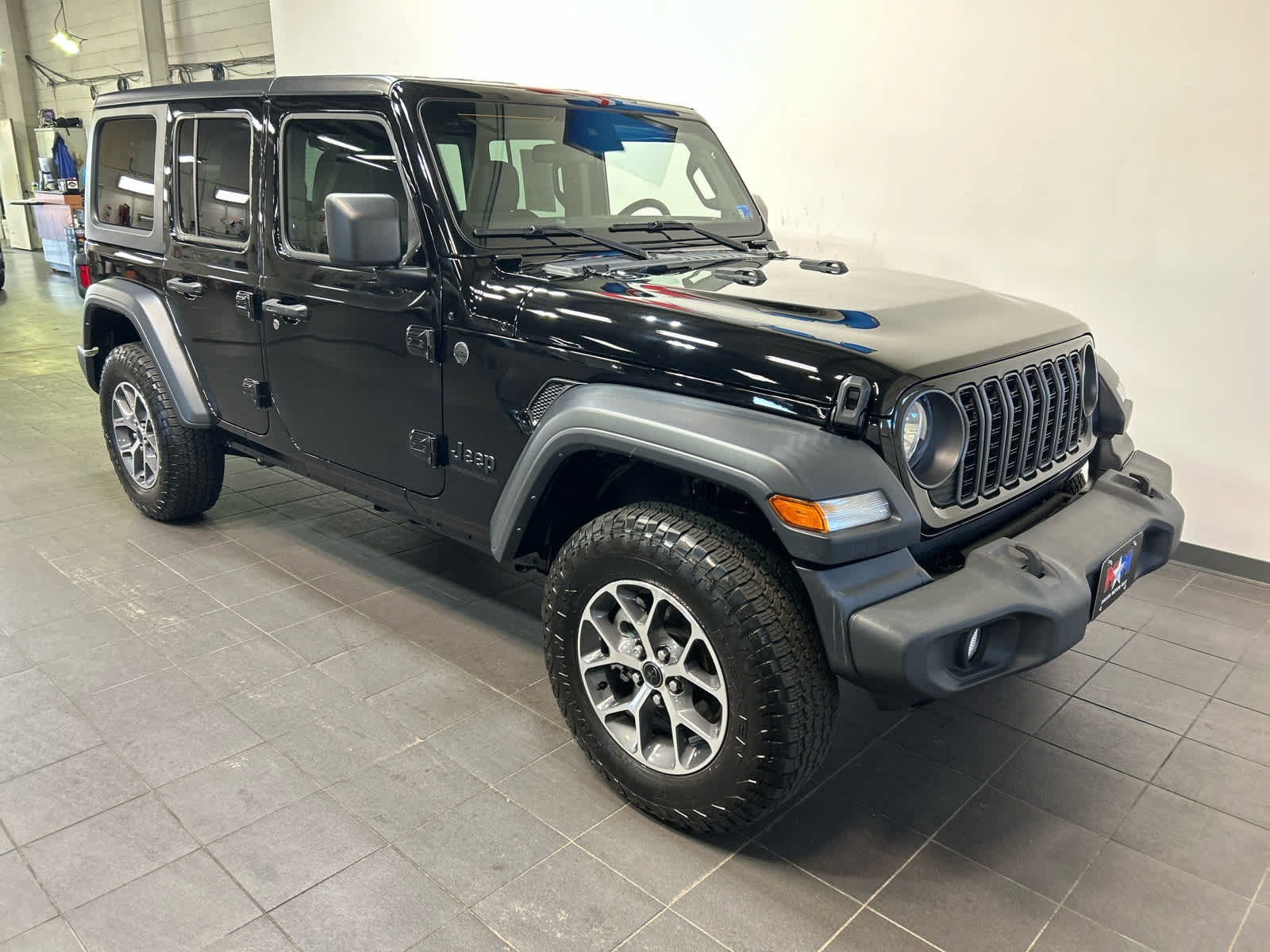 Used 2024 Jeep Wrangler Unlimited Sport AWD/4WD image 2