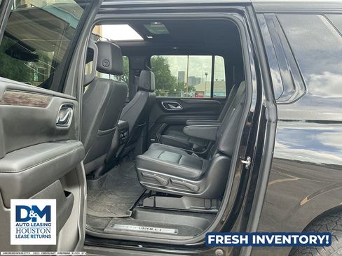 Used 2023 Chevrolet Suburban Z71 w/ Luxury Package image 9