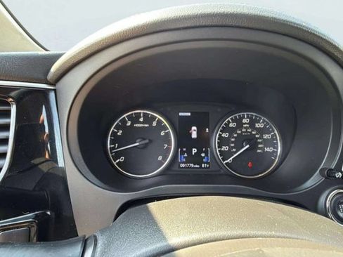 Used 2020 Mitsubishi Outlander SE AWD/4WD image 13