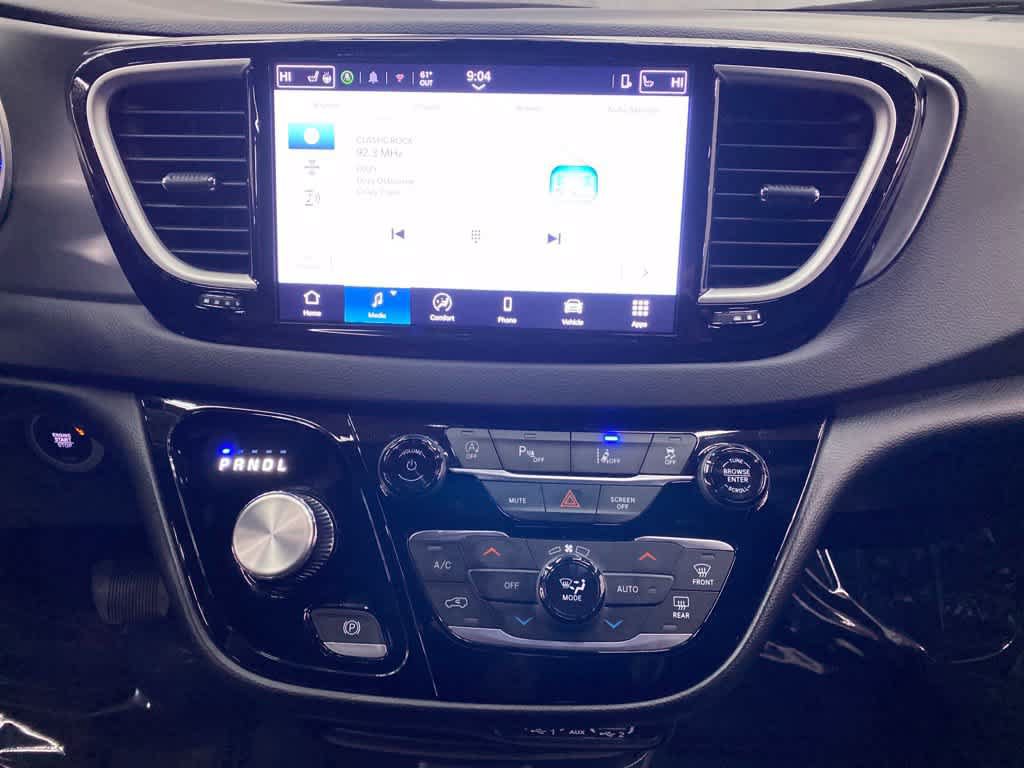 Used 2025 Chrysler Pacifica Select FWD image 23