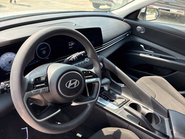 Used 2024 Hyundai Elantra SEL FWD image 62