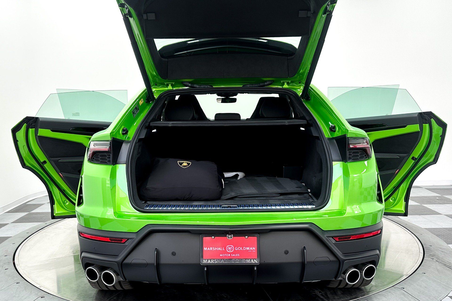Used 2025 Lamborghini Urus SE AWD/4WD image 33