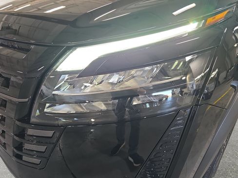 New 2026 Nissan Pathfinder SL w/ Cargo Package FWD image 28