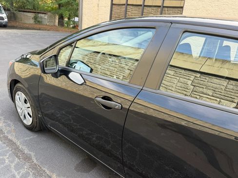 Used 2021 Nissan Versa S FWD image 29