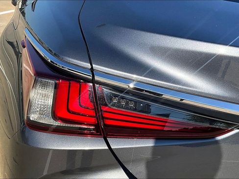 Used 2019 Lexus ES 350 w/ Premium Package image 39