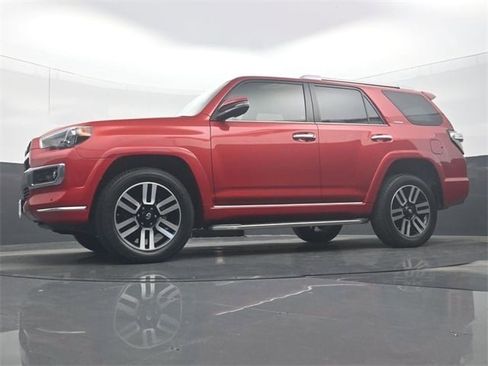 Used 2021 Toyota 4Runner Limited image 30