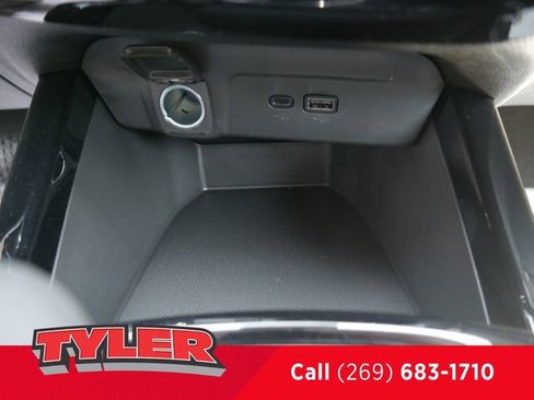 New 2025 Chevrolet Trax LT image 33