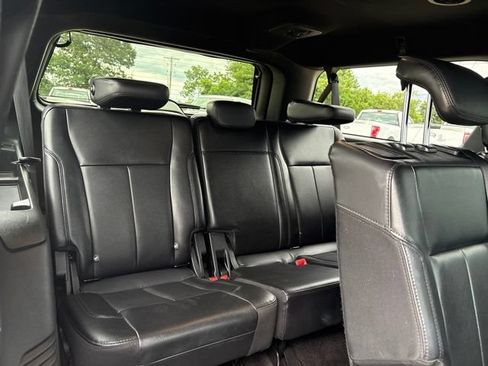 Used 2020 Ford Expedition Max XLT w/ Equipment Group 202A AWD/4WD image 14