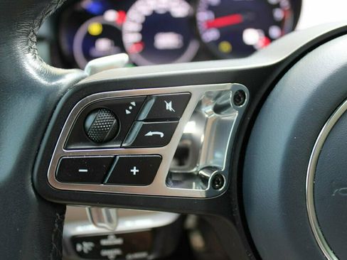 Used 2019 Porsche Cayenne Turbo AWD/4WD image 35