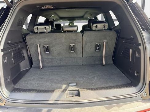 Used 2025 GMC Acadia AT4 w/ Luxury Package AWD/4WD image 31