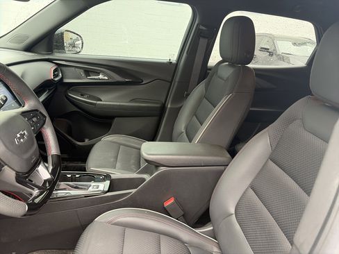 Certified 2022 Chevrolet TrailBlazer RS w/ Technology Package image 11