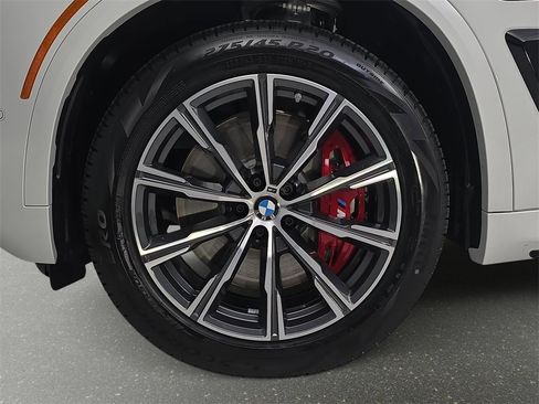 New 2026 BMW X5 xDrive50e w/ M Sport Package image 32