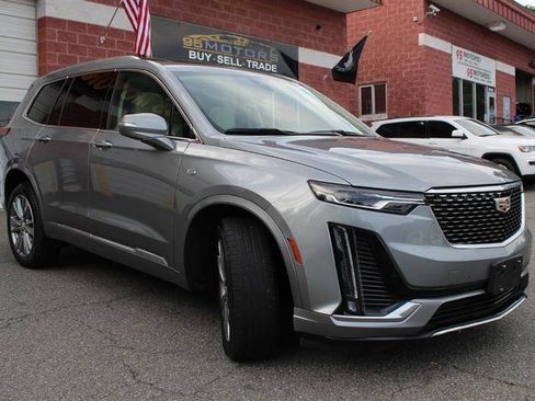 Used 2023 Cadillac XT6 Premium Luxury AWD/4WD image 7