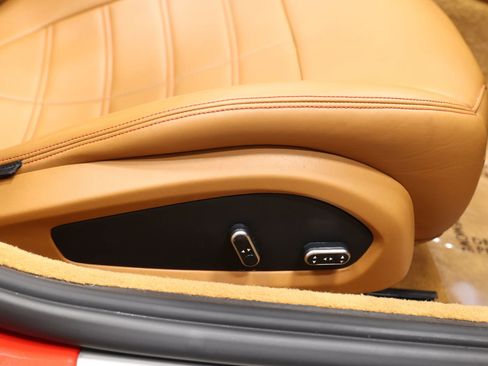 Used 2015 Ferrari California T image 80