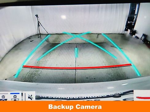 Used 2019 Toyota Camry XLE FWD image 17