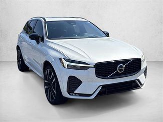 Used 2024 Volvo XC60 B5 Ultimate w/ Protection Package Premier AWD/4WD video 3