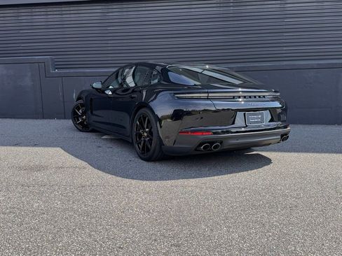 Certified 2025 Porsche Panamera 4 image 8