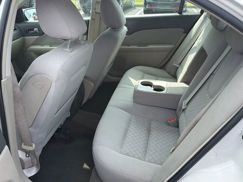 Used 2010 Ford Fusion SE FWD image 10