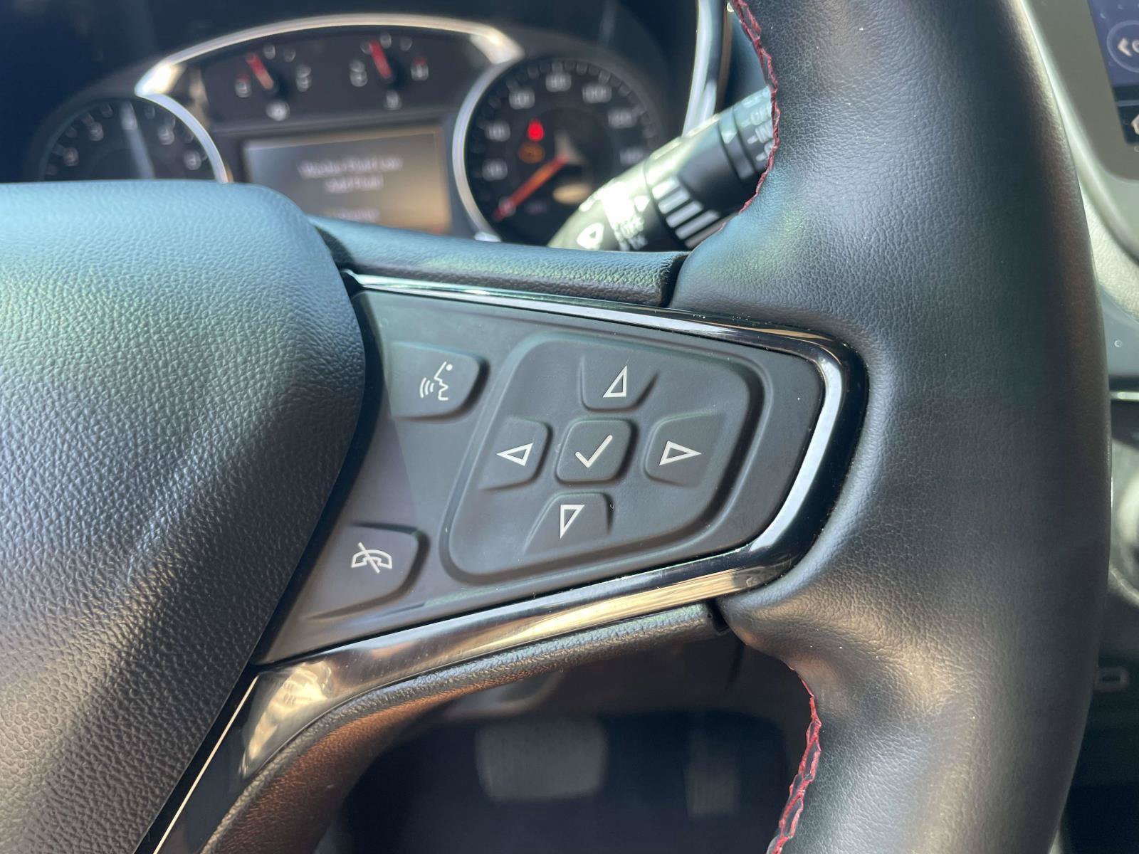 Used 2024 Chevrolet Equinox RS FWD image 8