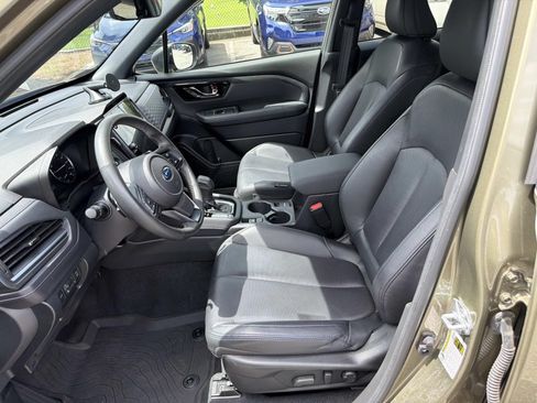 Used 2025 Subaru Forester Limited w/ Popular Package #2 AWD/4WD image 10