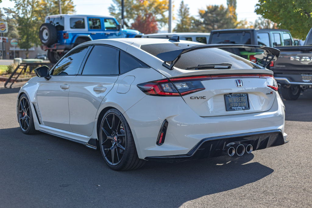 Used 2025 Honda Civic Type R image 9