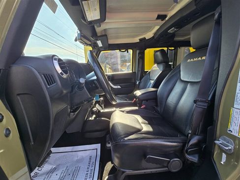 Used 2013 Jeep Wrangler Unlimited Sahara w/ Connectivity Group AWD/4WD image 10