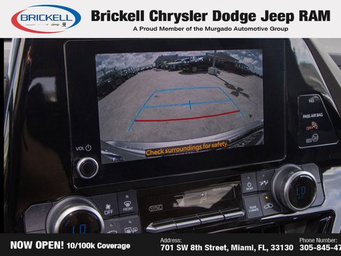 Used 2023 Toyota Highlander LE FWD image 31